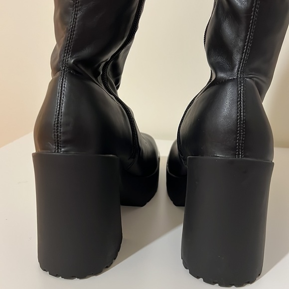 WILD PAIR
Killian Block-Heel Riding Boots, Size 10 - Picture 10 of 10